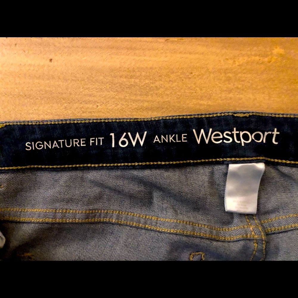 Westport Ankle Jeans, like-new condition!